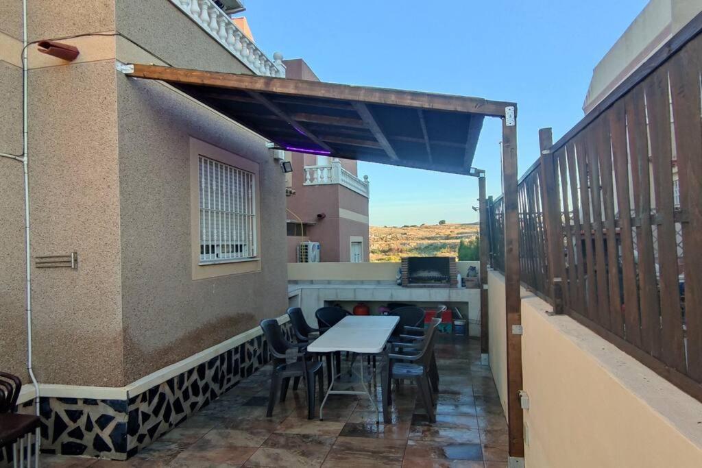 Adosado Con Piscina A 10 Minutos De Alicante Villa Exterior photo