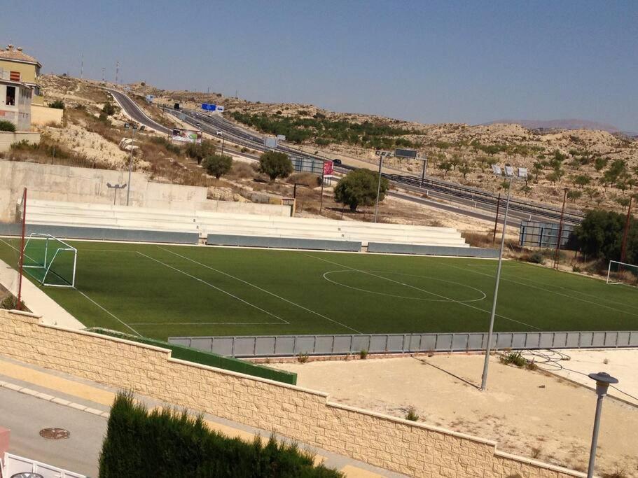 Adosado Con Piscina A 10 Minutos De Alicante Villa Exterior photo